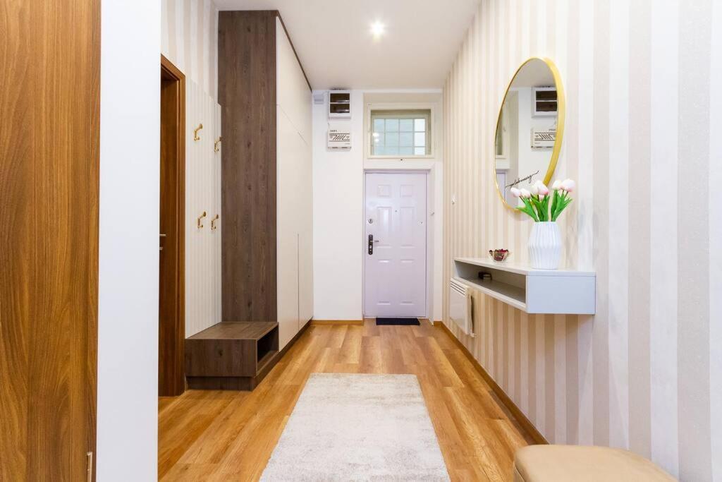 Luxe Haven On Lonyay By Newave Budapeste