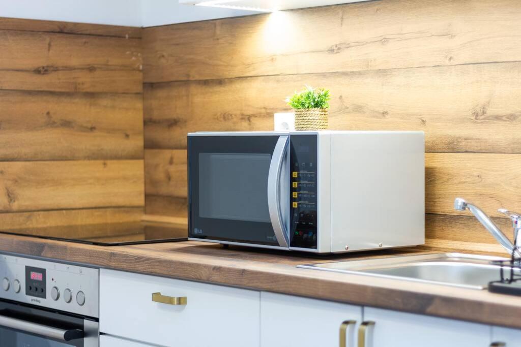 Luxe Haven On Lonyay By Newave Apartment *